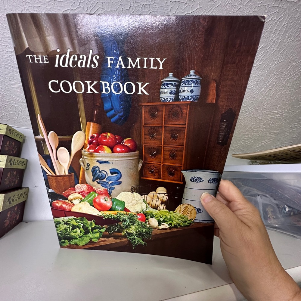 Vintage 1972 The Ideals Family Cookbook Maryjane Hooper Tonn Retro Recipes